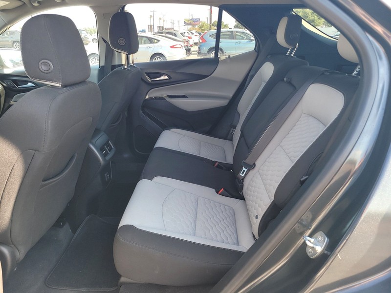 Chevrolet Equinox Vehicle Full-screen Gallery Image 10