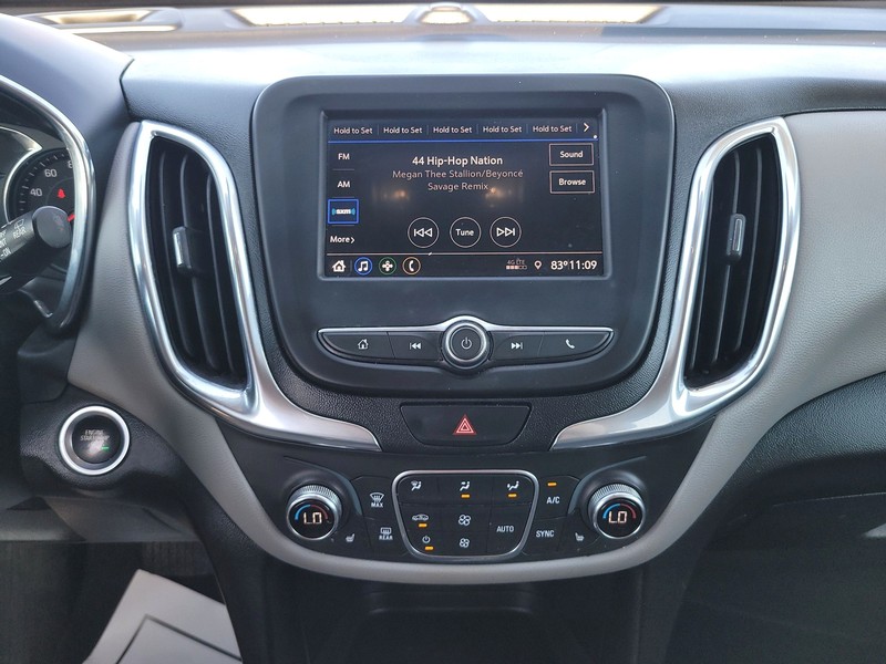 Chevrolet Equinox Vehicle Full-screen Gallery Image 12