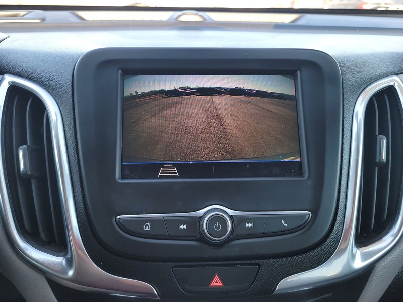 Chevrolet Equinox Vehicle Full-screen Gallery Image 17