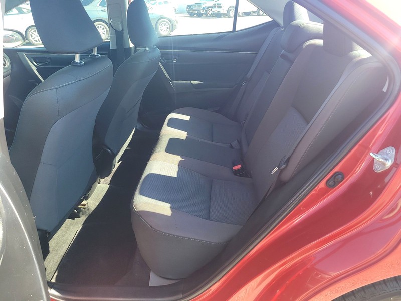 Toyota Corolla Vehicle Full-screen Gallery Image 10