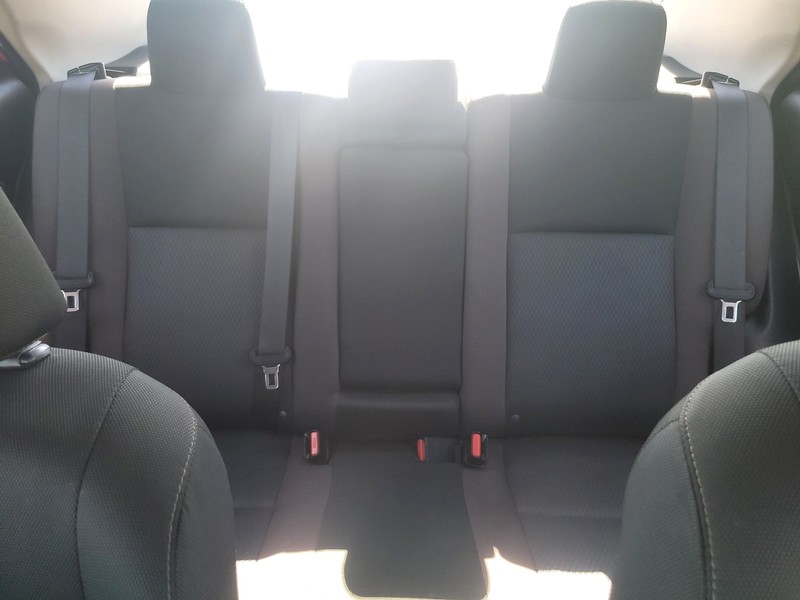 Toyota Corolla Vehicle Full-screen Gallery Image 12