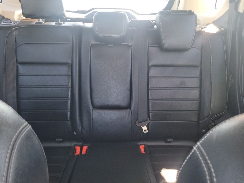 Ford EcoSport Vehicle Full-screen Gallery Image 12