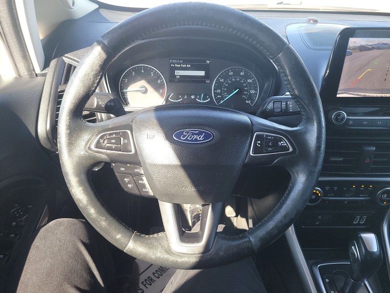 Ford EcoSport Vehicle Full-screen Gallery Image 13