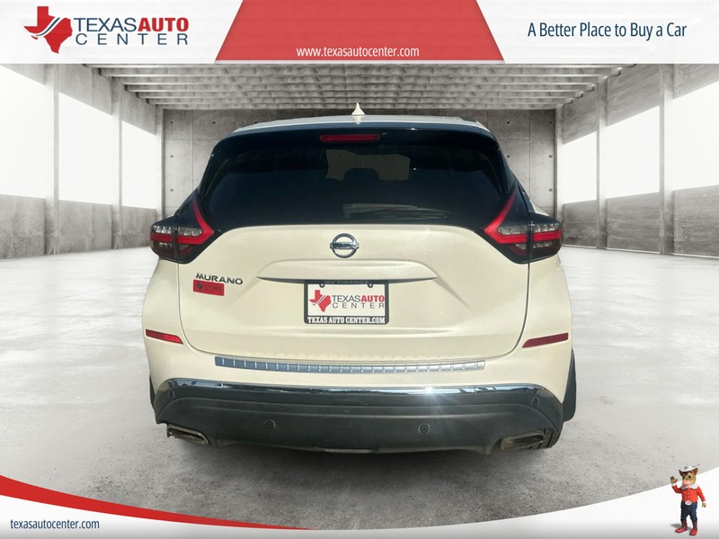 Nissan Murano Vehicle Full-screen Gallery Image 06