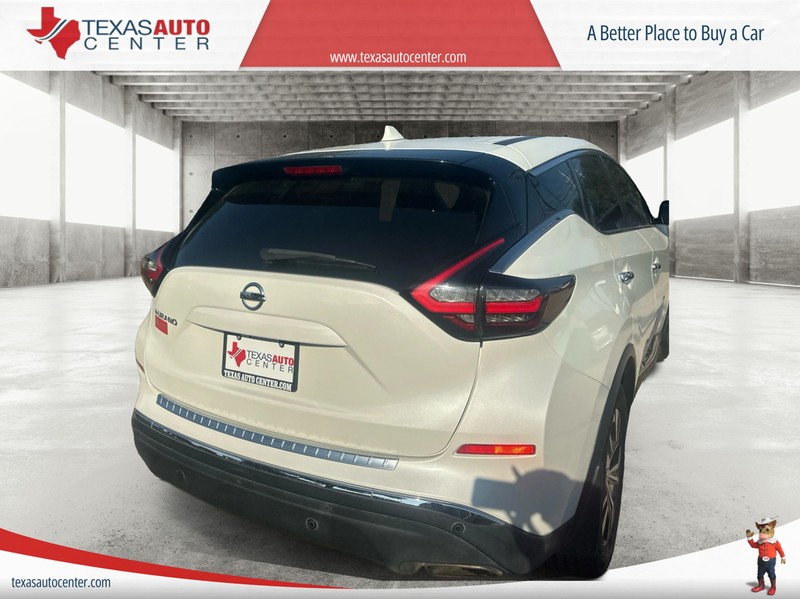 Nissan Murano Vehicle Full-screen Gallery Image 07