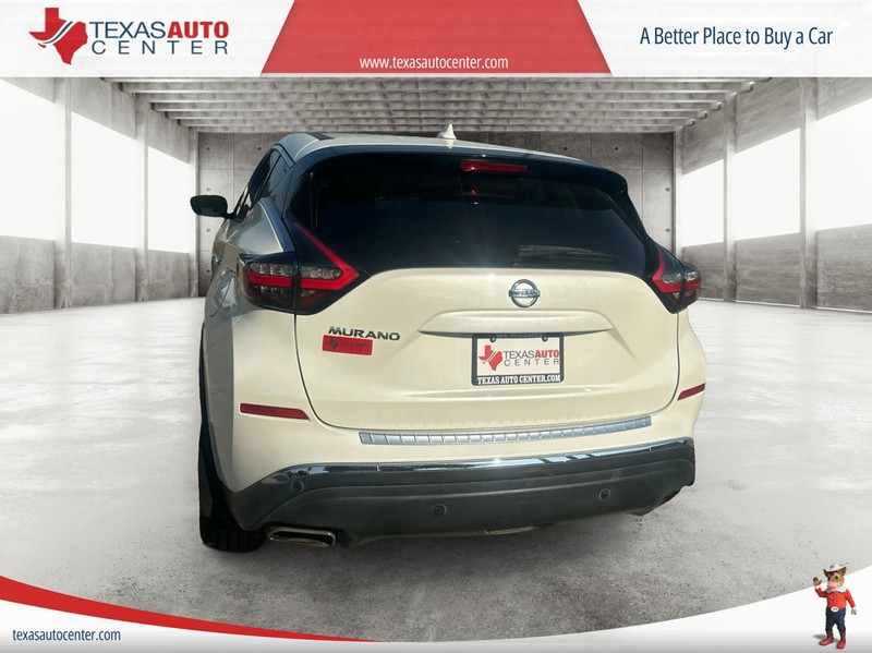 Nissan Murano Vehicle Full-screen Gallery Image 08