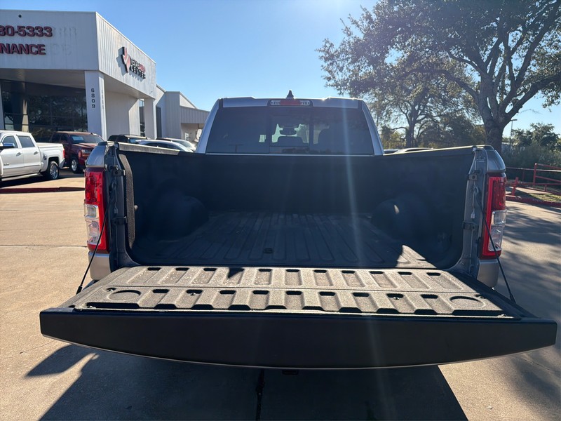 Ram 1500 Vehicle Full-screen Gallery Image 11