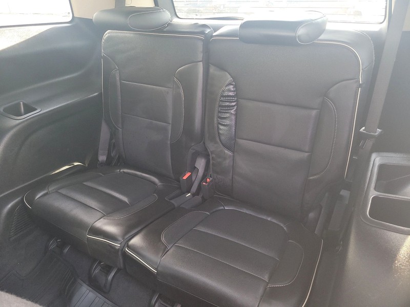 GMC Acadia Vehicle Full-screen Gallery Image 19