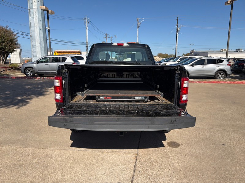 Ford F-150 Vehicle Full-screen Gallery Image 11