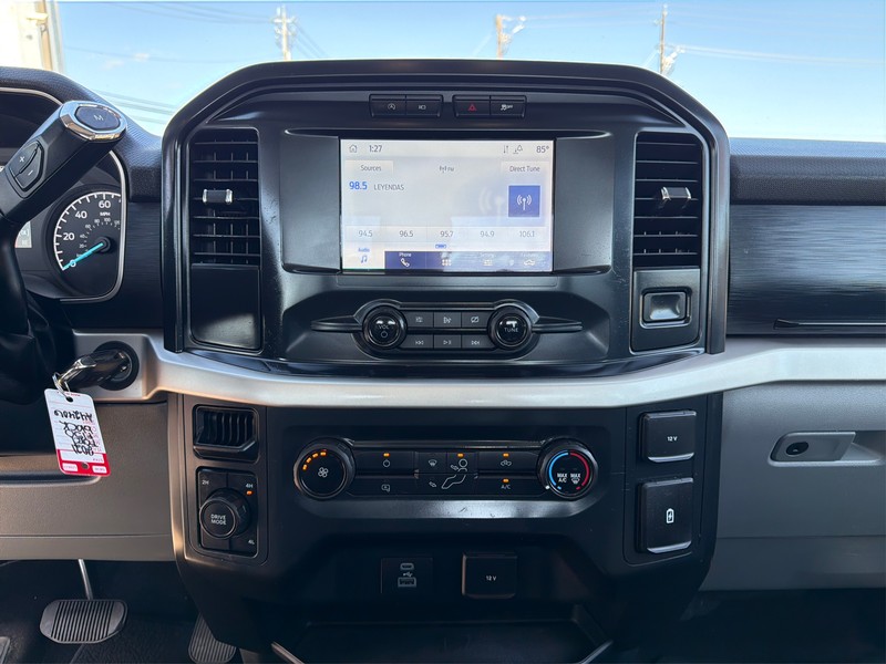 Ford F-150 Vehicle Full-screen Gallery Image 12