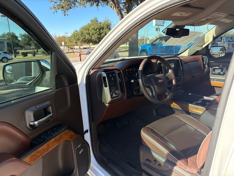 Chevrolet Silverado 1500 Vehicle Full-screen Gallery Image 09