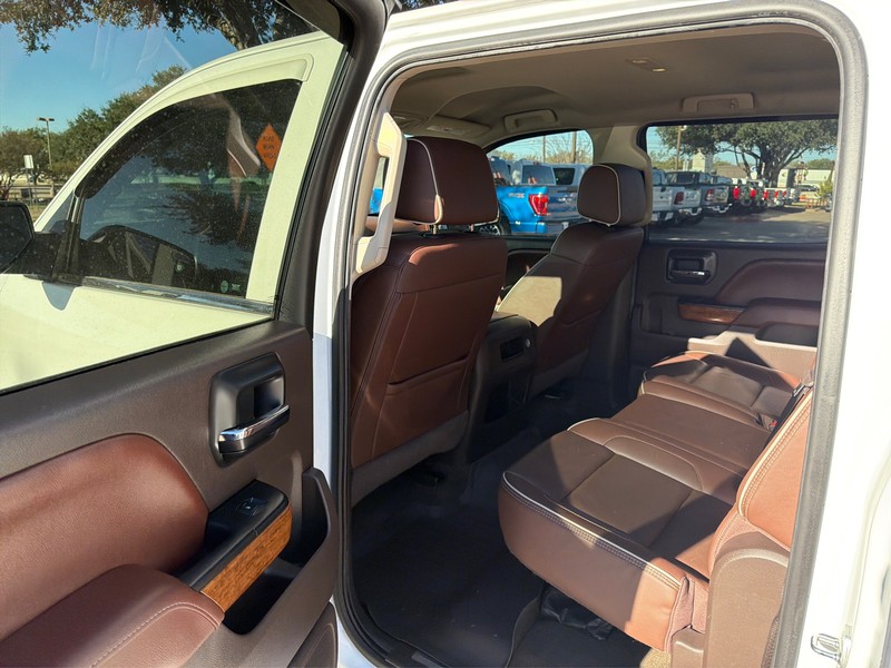 Chevrolet Silverado 1500 Vehicle Full-screen Gallery Image 10