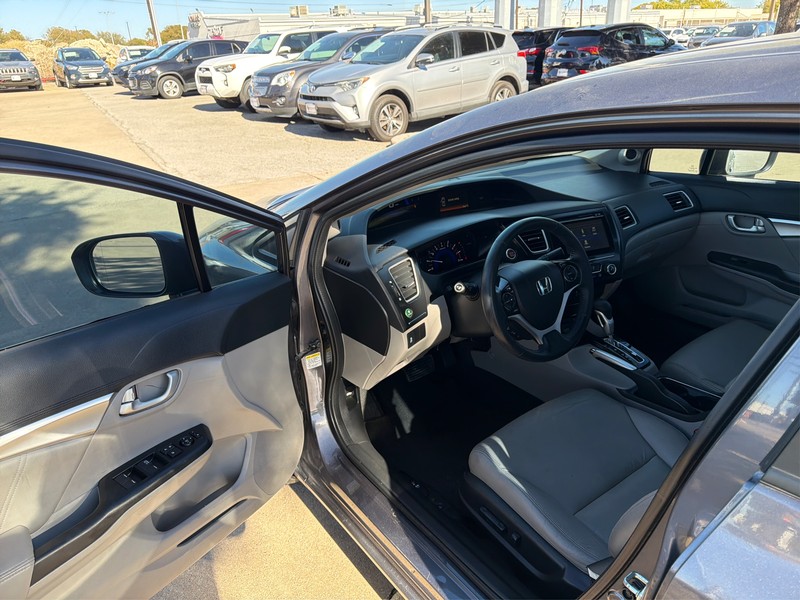 Honda Civic Sedan Vehicle Full-screen Gallery Image 09