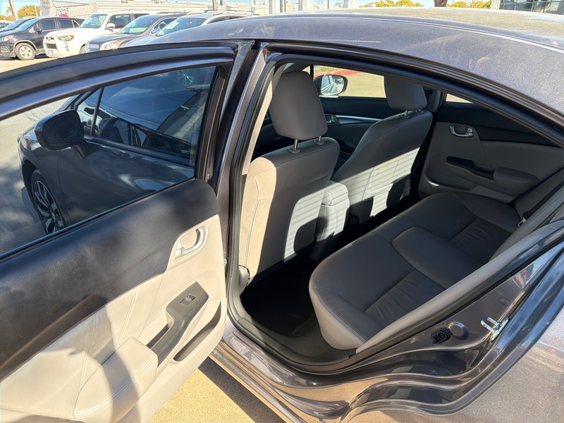 Honda Civic Sedan Vehicle Full-screen Gallery Image 10