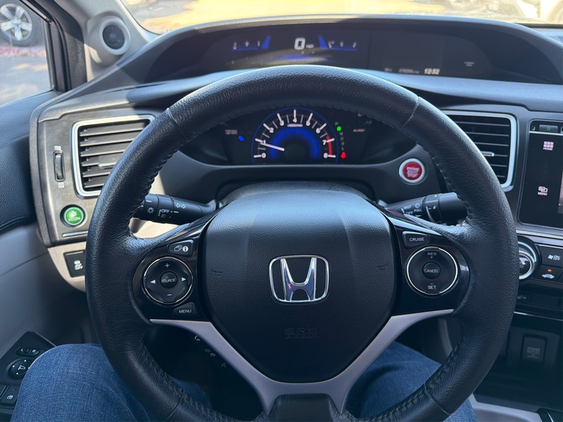 Honda Civic Sedan Vehicle Full-screen Gallery Image 14