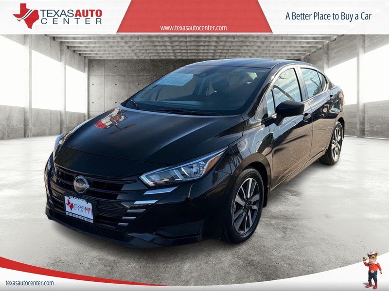 Nissan Versa Vehicle Full-screen Gallery Image 02