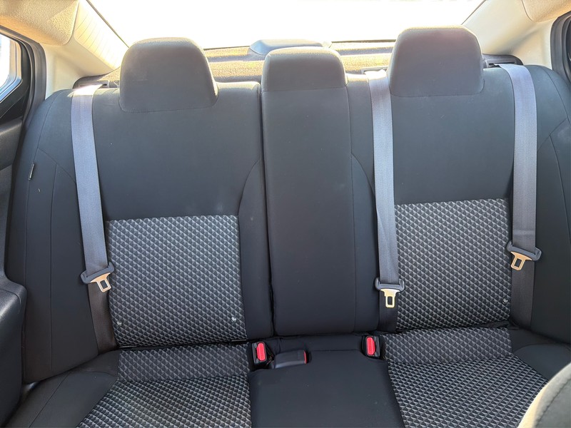 Nissan Versa Vehicle Full-screen Gallery Image 13