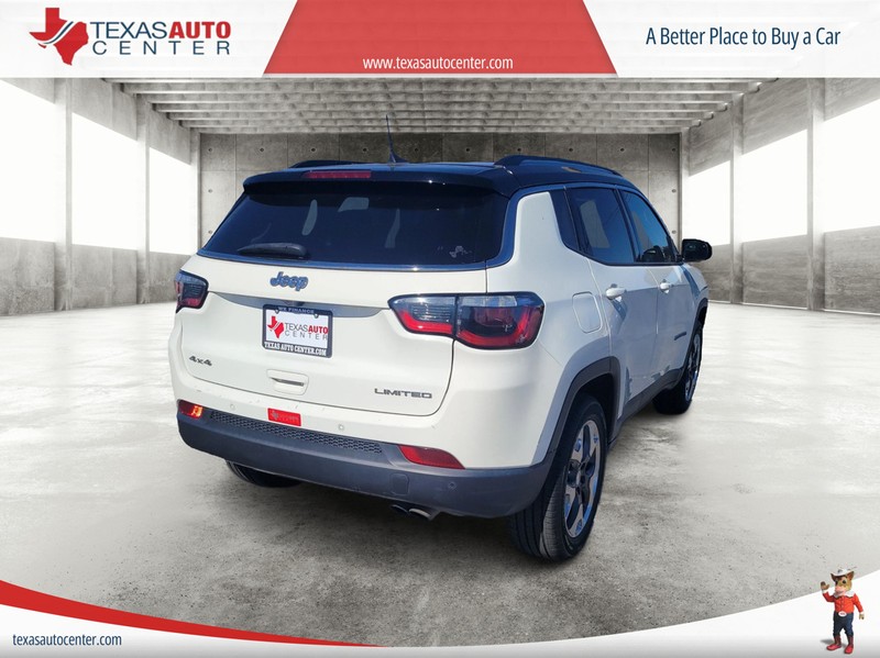 Jeep Compass Vehicle Full-screen Gallery Image 07