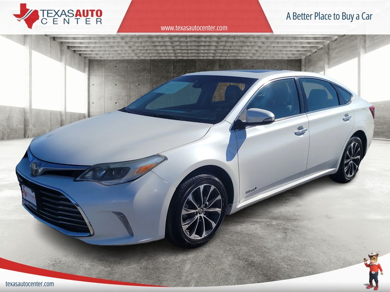 Toyota Avalon Hybrid Vehicle Full-screen Gallery Image 01