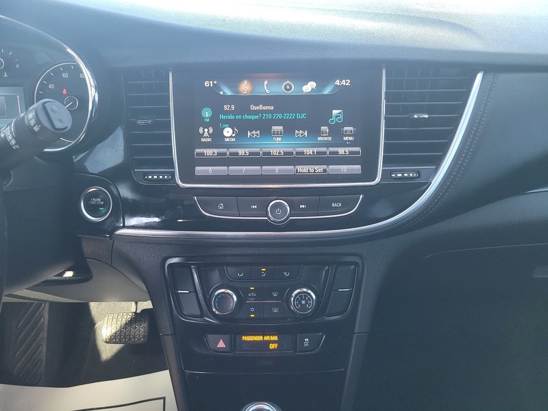 Buick Encore Vehicle Full-screen Gallery Image 12