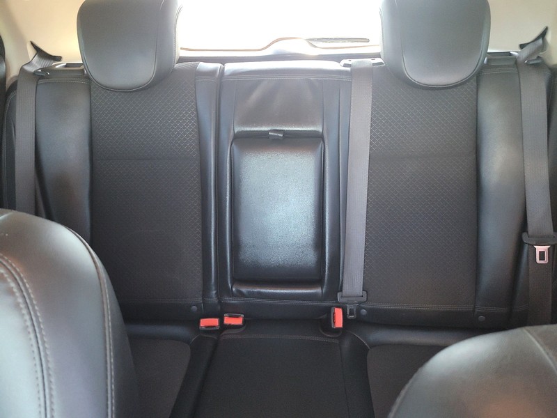 Buick Encore Vehicle Full-screen Gallery Image 13