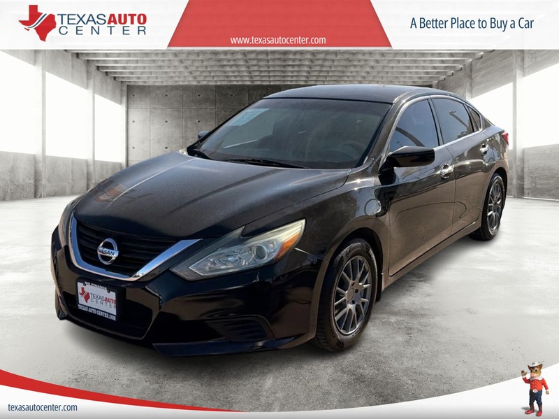 Nissan Altima Vehicle Full-screen Gallery Image 02