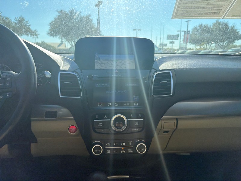 Acura RDX Vehicle Full-screen Gallery Image 12