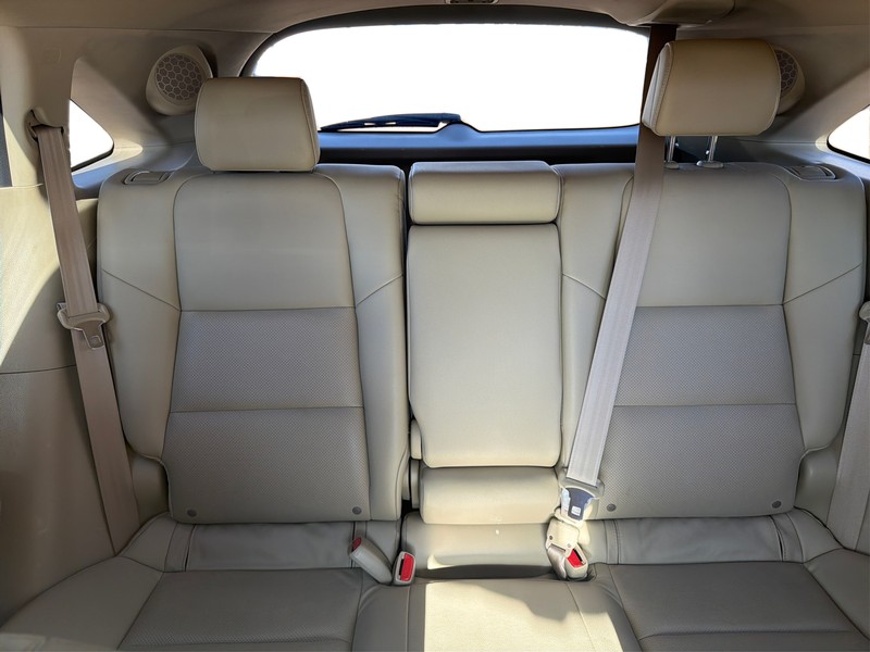 Acura RDX Vehicle Full-screen Gallery Image 13
