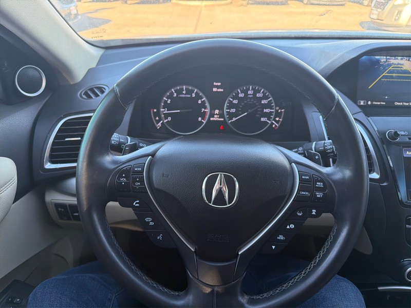 Acura RDX Vehicle Full-screen Gallery Image 14