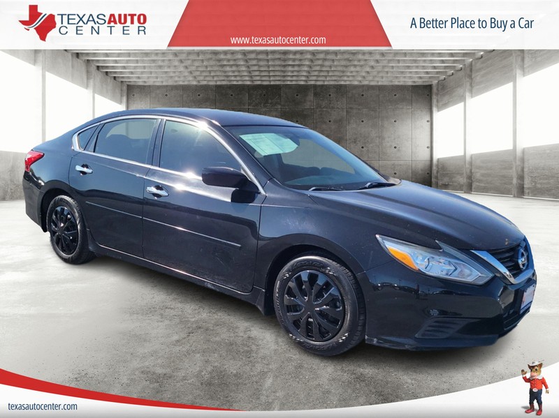 Nissan Altima Vehicle Full-screen Gallery Image 01