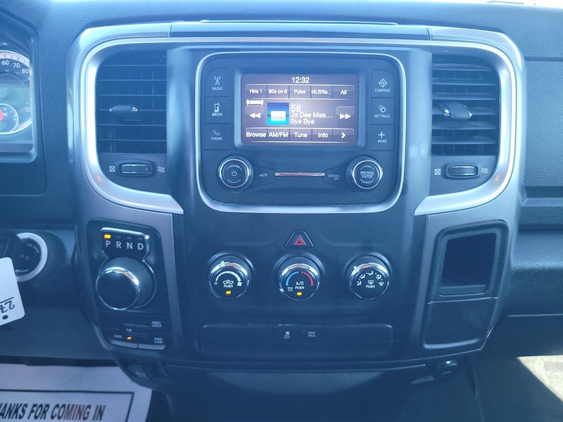 Ram 1500 Classic Vehicle Full-screen Gallery Image 11