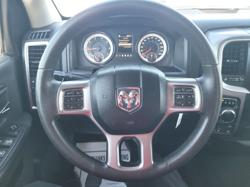 Ram 1500 Classic Vehicle Full-screen Gallery Image 13