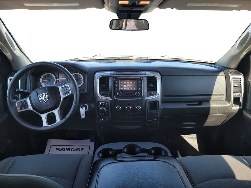 Ram 1500 Classic Vehicle Full-screen Gallery Image 15