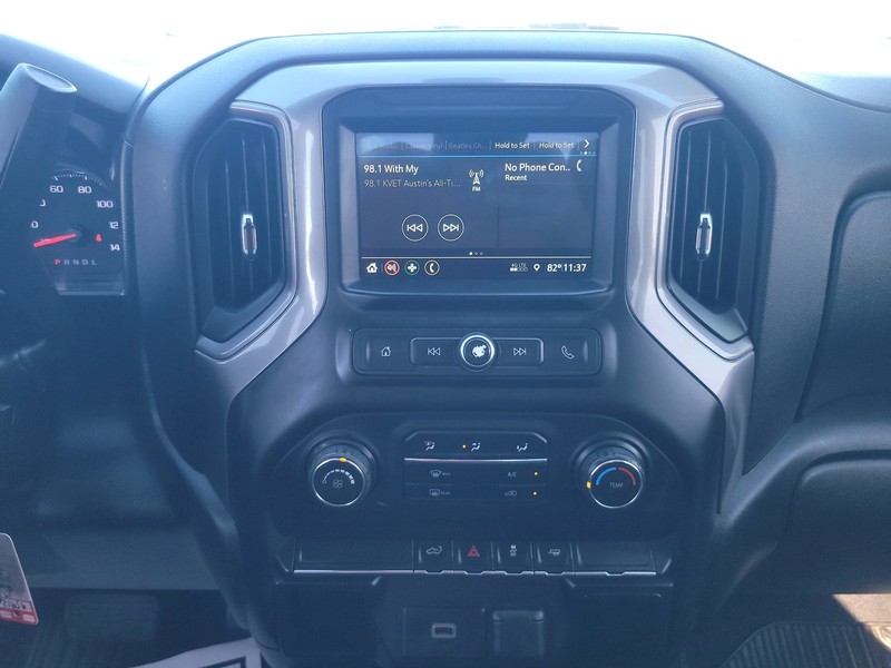 Chevrolet Silverado 1500 Vehicle Full-screen Gallery Image 10