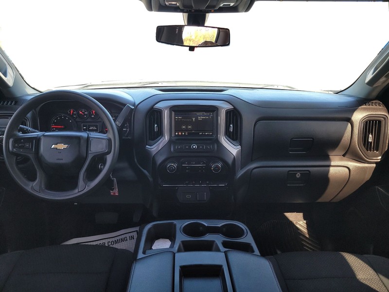 Chevrolet Silverado 1500 Vehicle Full-screen Gallery Image 14