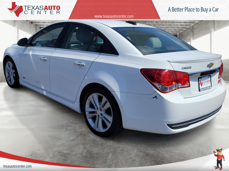 Chevrolet Cruze Vehicle Full-screen Gallery Image 05