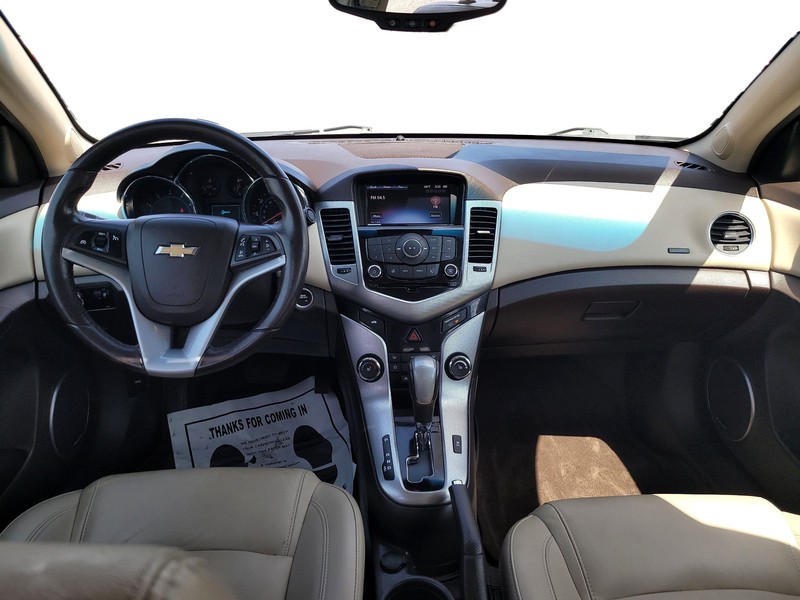 Chevrolet Cruze Vehicle Full-screen Gallery Image 15