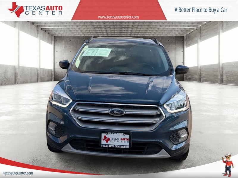 Ford Escape Vehicle Full-screen Gallery Image 03