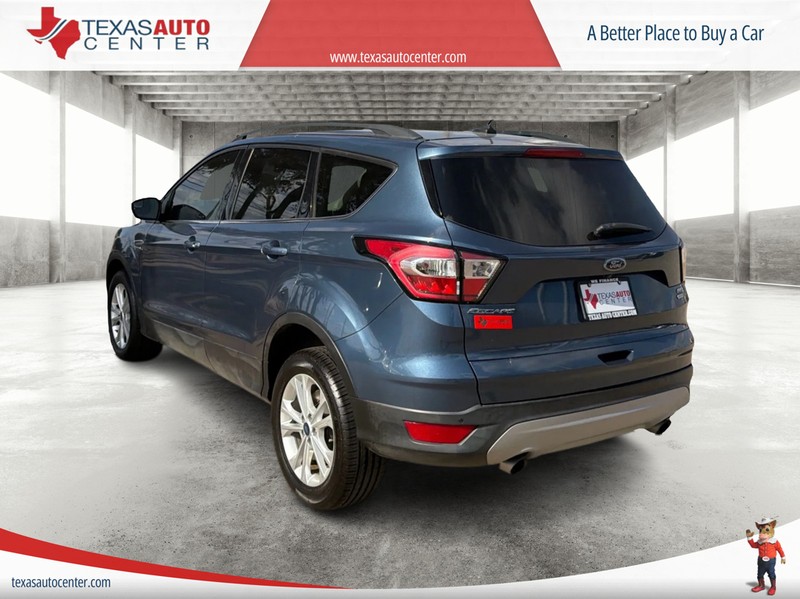 Ford Escape Vehicle Full-screen Gallery Image 08