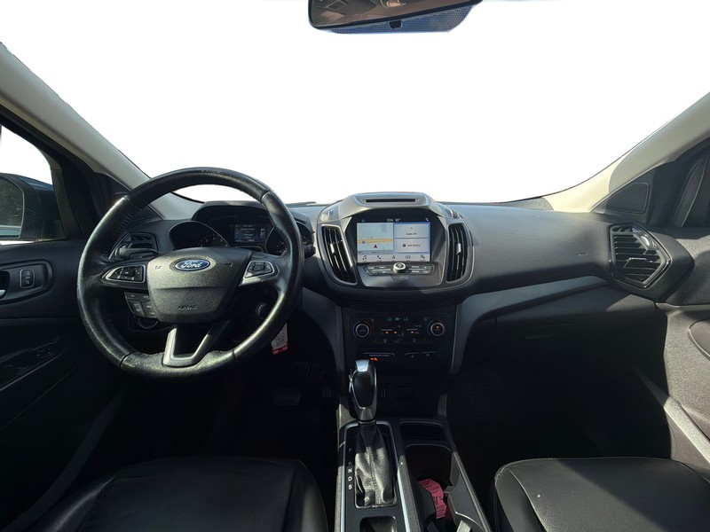 Ford Escape Vehicle Full-screen Gallery Image 15