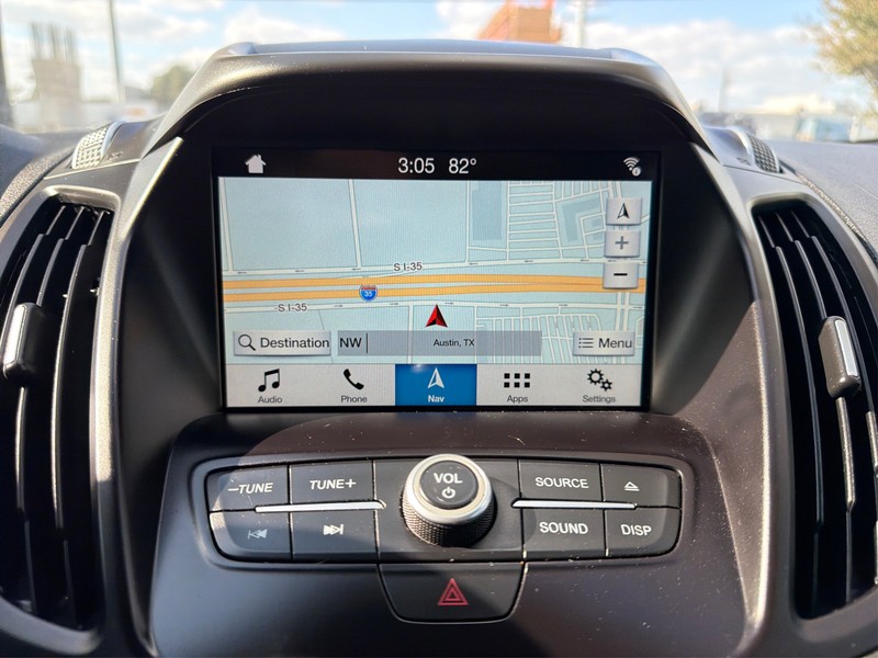 Ford Escape Vehicle Full-screen Gallery Image 17