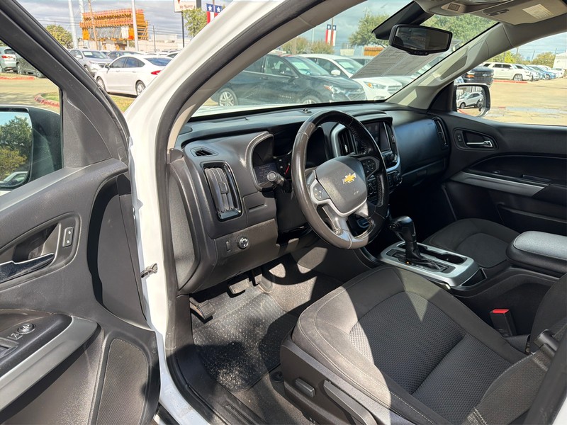 Chevrolet Colorado Vehicle Full-screen Gallery Image 09