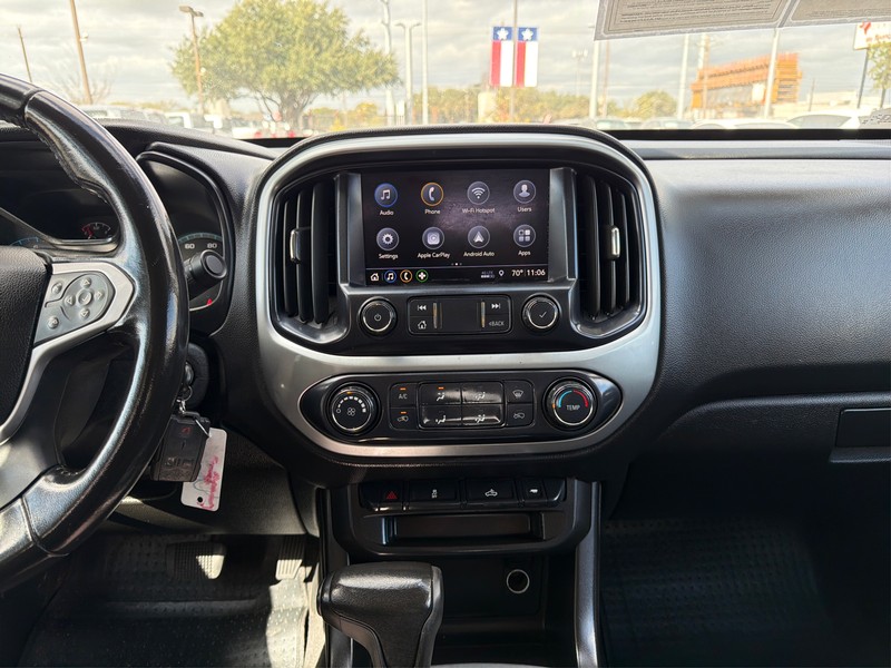 Chevrolet Colorado Vehicle Full-screen Gallery Image 12