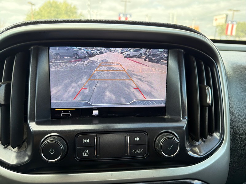 Chevrolet Colorado Vehicle Full-screen Gallery Image 17