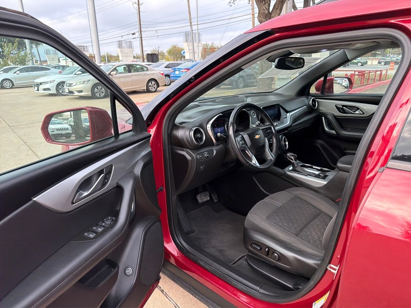 Chevrolet Blazer Vehicle Full-screen Gallery Image 09