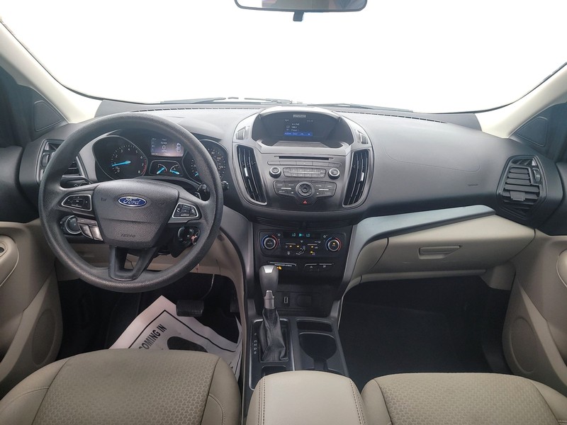 Ford Escape Vehicle Full-screen Gallery Image 16