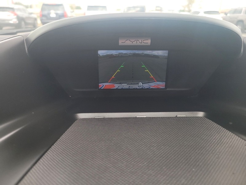 Ford Escape Vehicle Full-screen Gallery Image 17