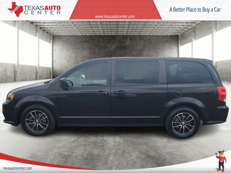 Dodge Grand Caravan Vehicle Full-screen Gallery Image 05