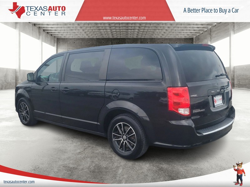 Dodge Grand Caravan Vehicle Full-screen Gallery Image 08