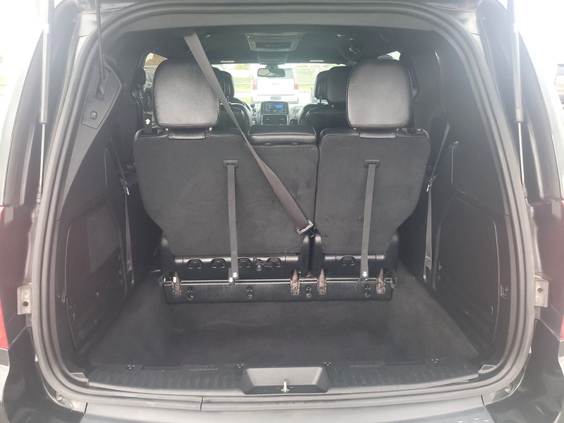 Dodge Grand Caravan Vehicle Full-screen Gallery Image 11